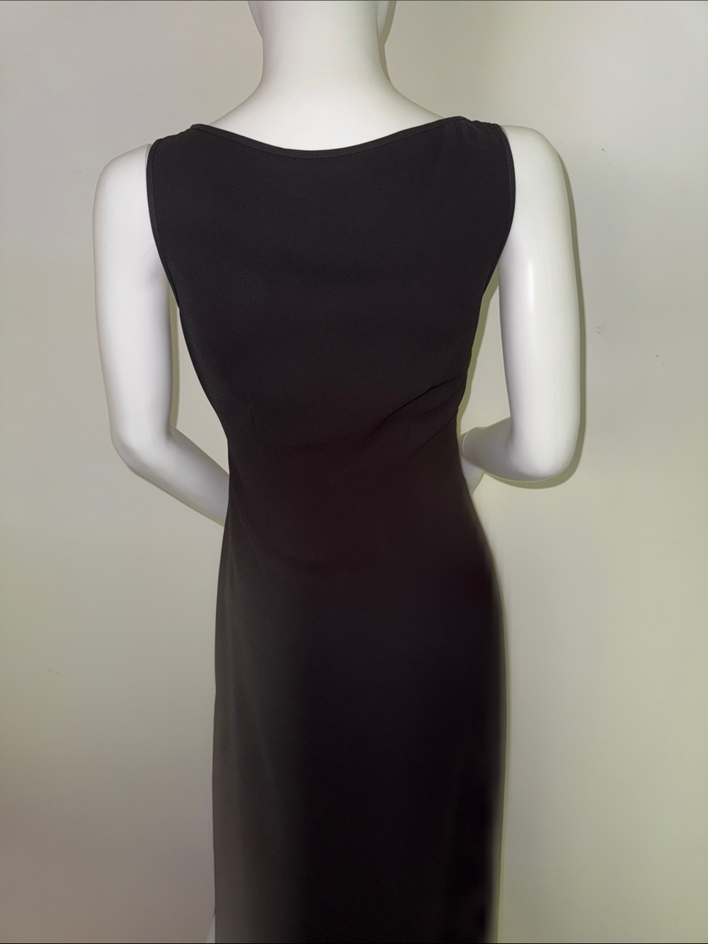 Tahiti. Black cocktail dress.